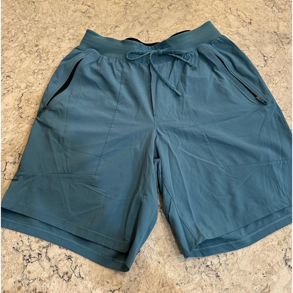Lululemon pacebreaker 7" mens shorts